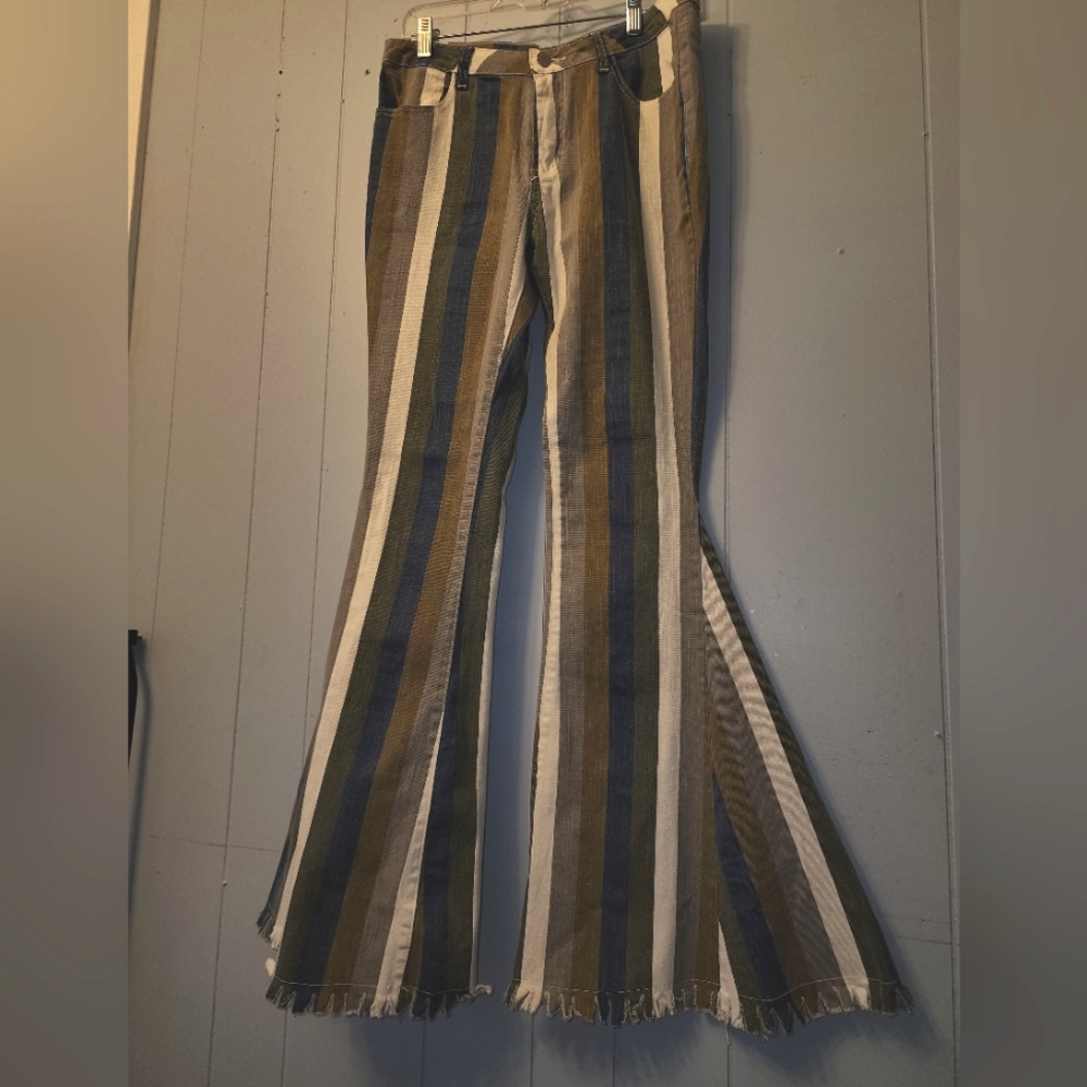 NWT SIZE MED BELL BOTTOMS